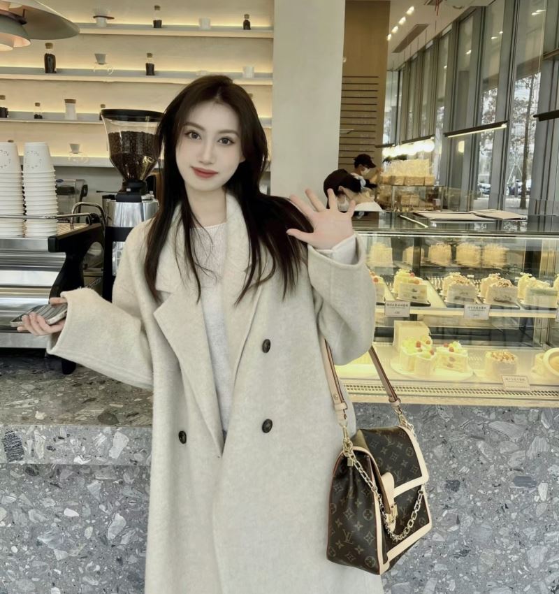 Louis Vuitton Dauphine Bags
